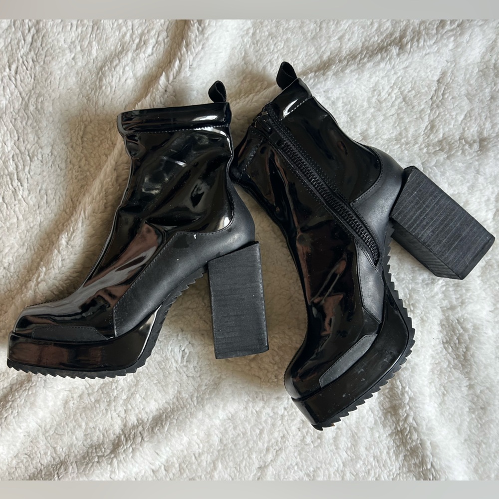 POSTER GIRL Glossy Black Heeled Boots